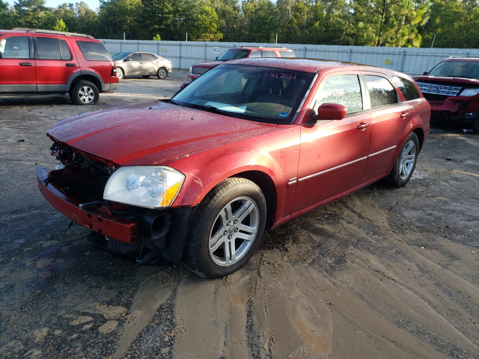 Photo 2 from auction – 2005 DODGE MAGNUM R/T with VIN 2D8GV58245H692707