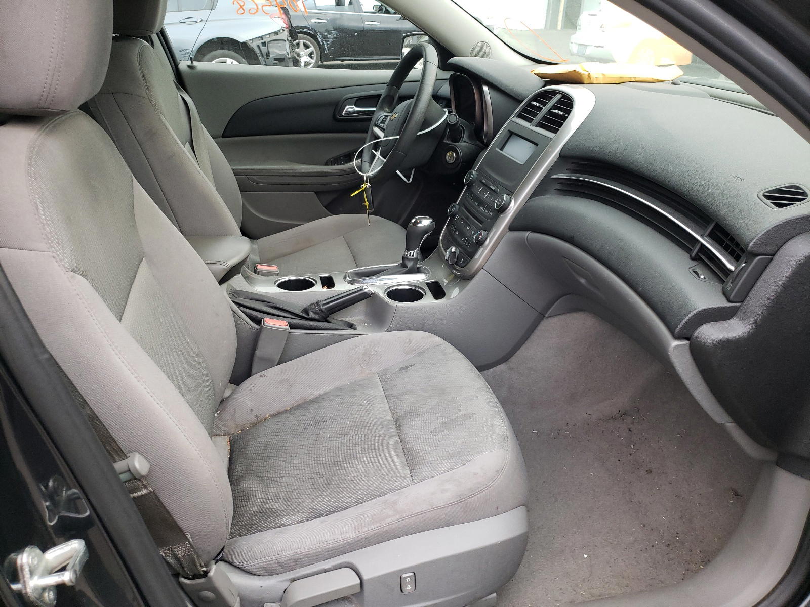 Photo 5 from auction – 2015 CHEVROLET MALIBU LS with VIN 1G11B5SL6FF184524