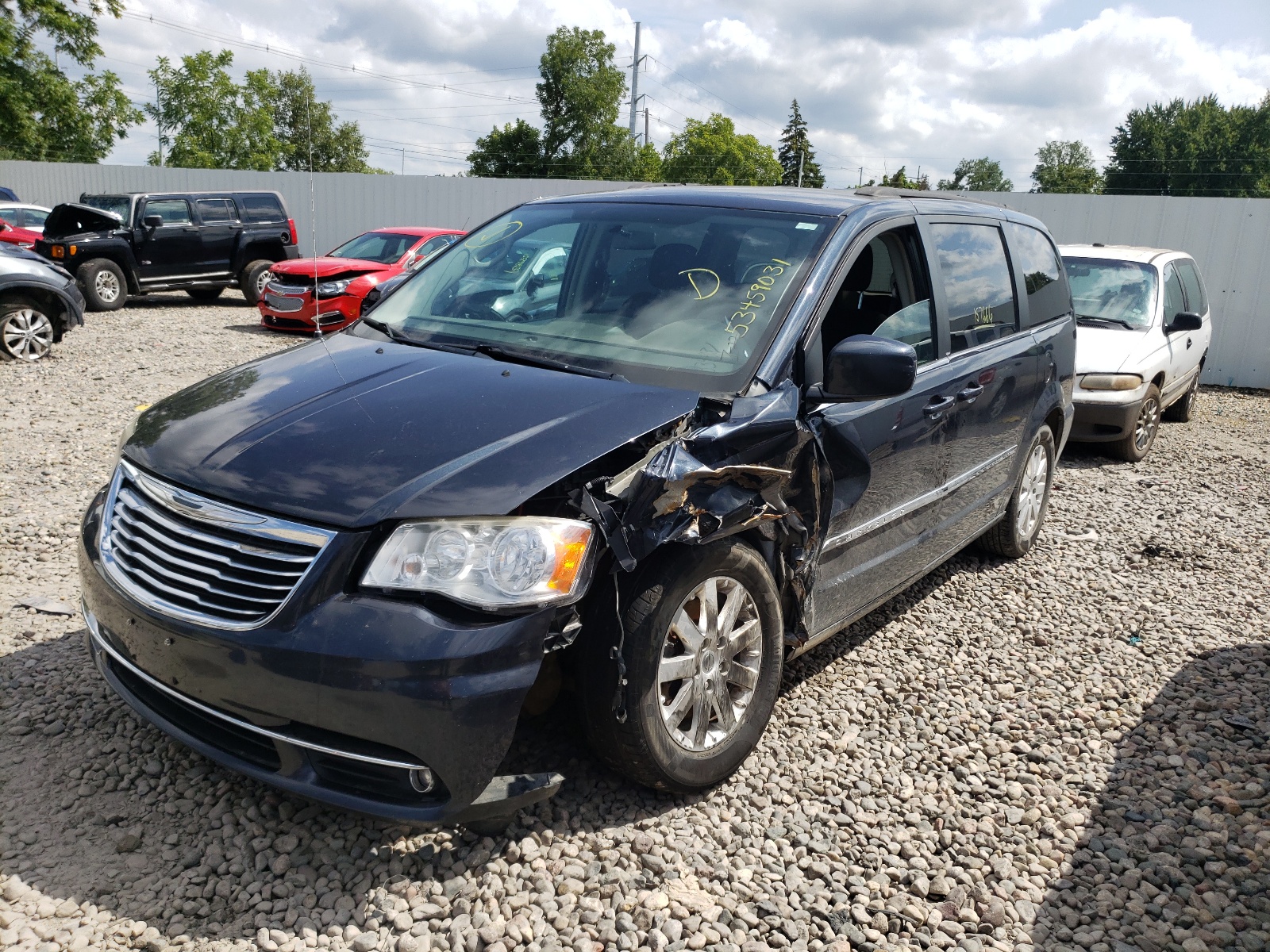 Photo 2 from auction – 2013 CHRYSLER TOWN & COU with VIN 2C4RC1BG0DR675728