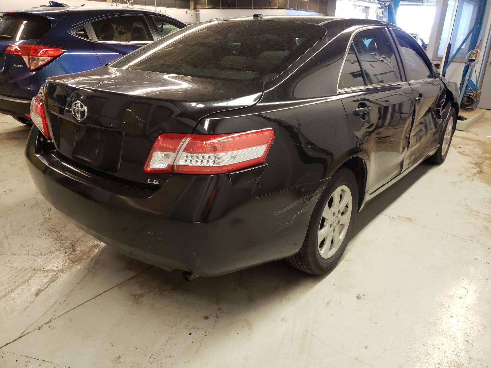 Photo 4 from auction – 2011 TOYOTA CAMRY BASE with VIN 4T4BF3EKXBR187196