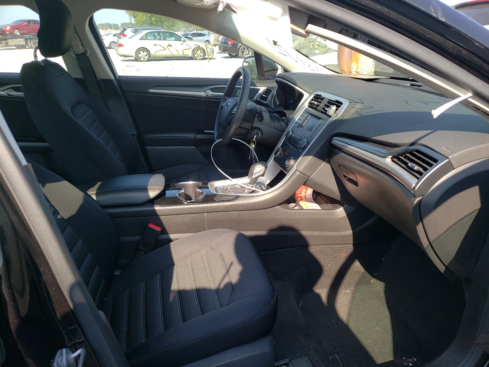 Photo 5 from auction – 2015 FORD FUSION SE with VIN 3FA6P0H79FR126296