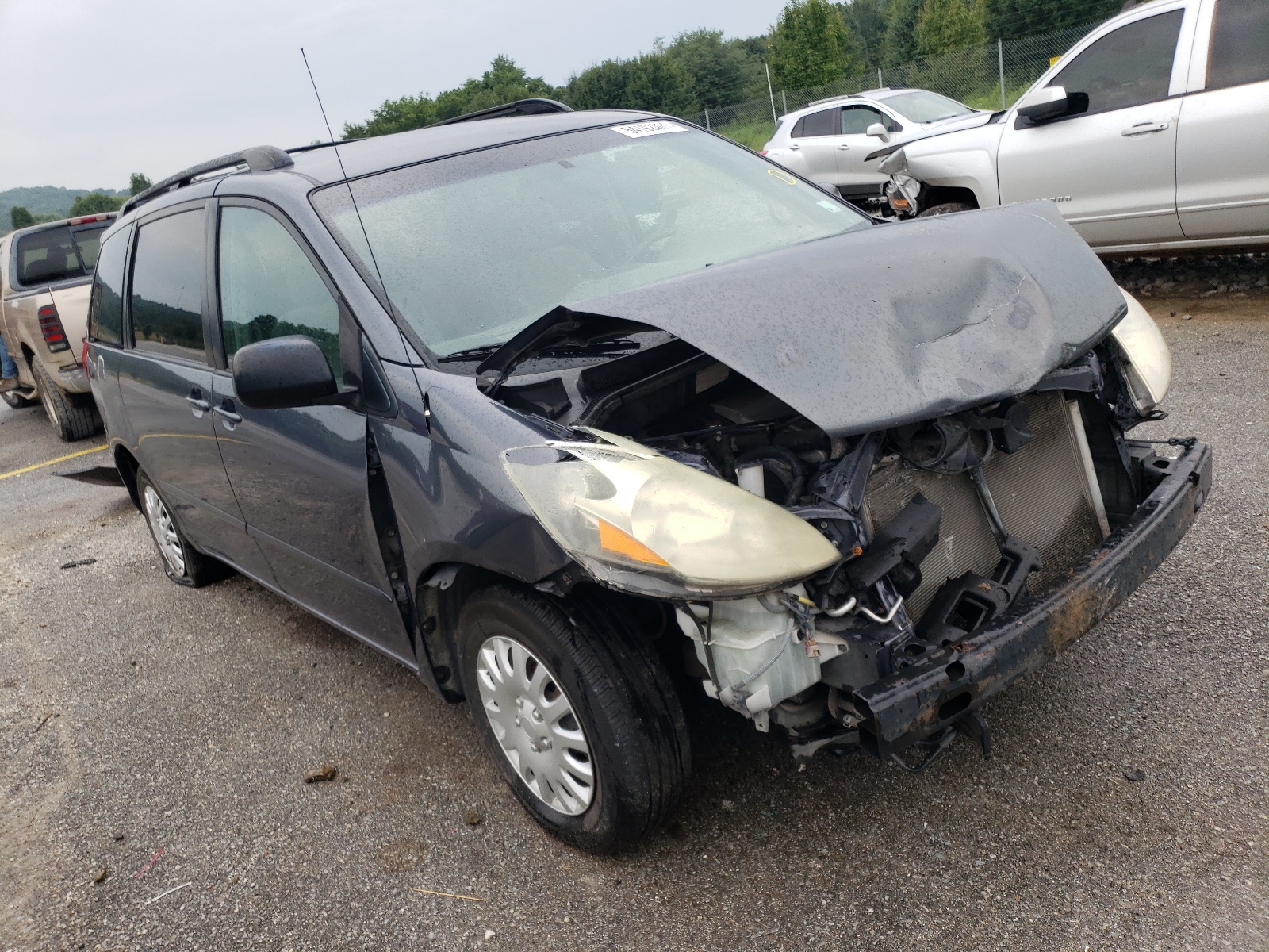 TOYOTA SIENNA 2006 with VIN 5TDZA23C46S508368 - Photo from auction
