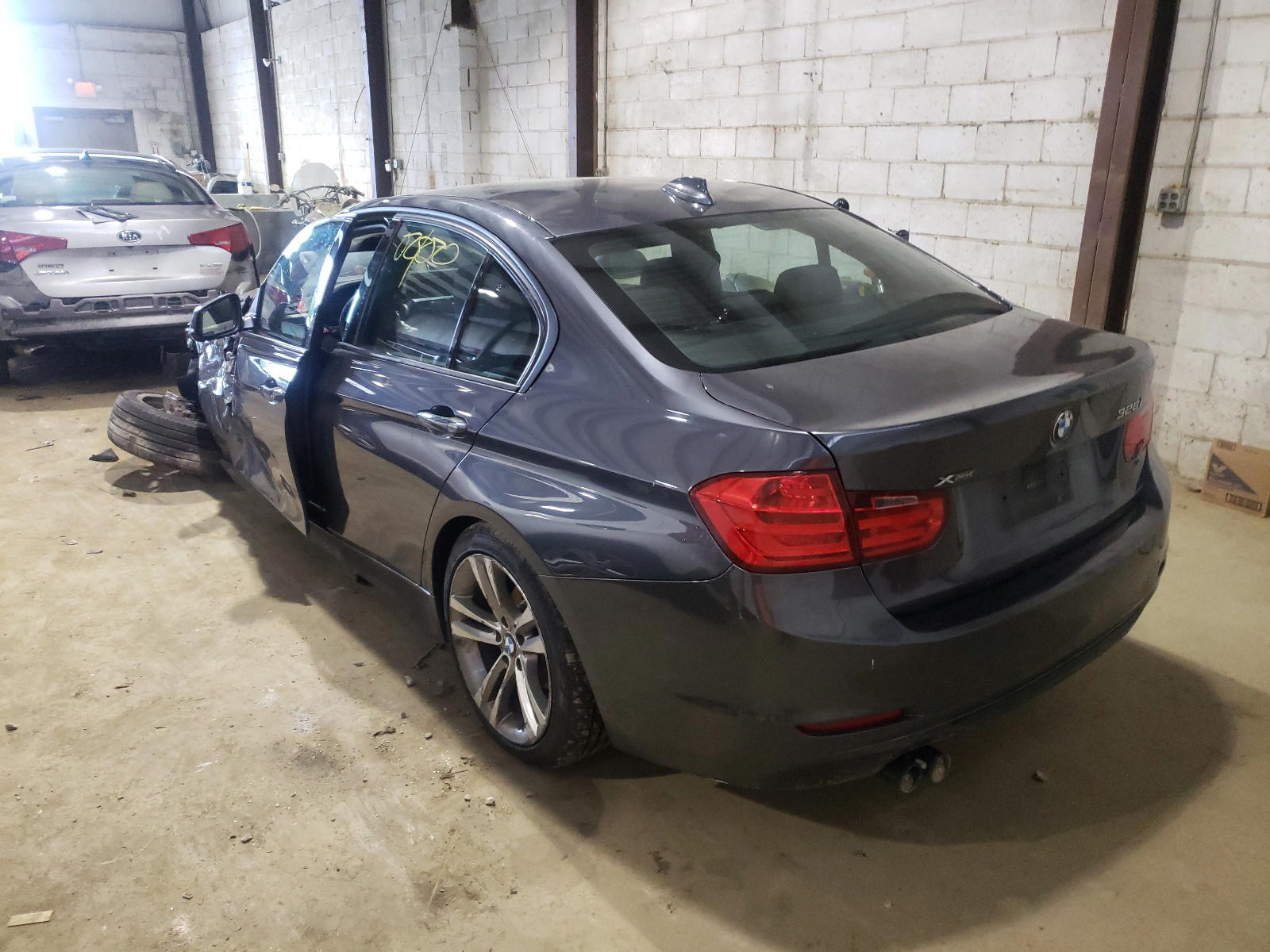 Photo 3 from auction – 2013 BMW 328 XI with VIN WBA3B3C54DF533114