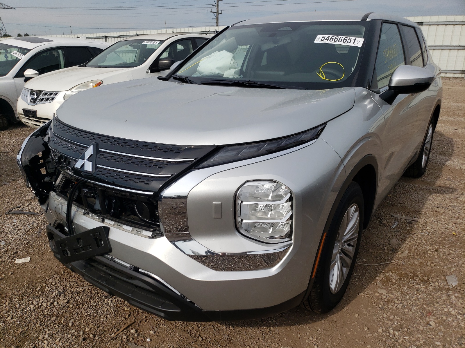 Photo 2 from auction – 2022 MITSUBISHI OUTLANDER with VIN JA4J4TA80NZ015920