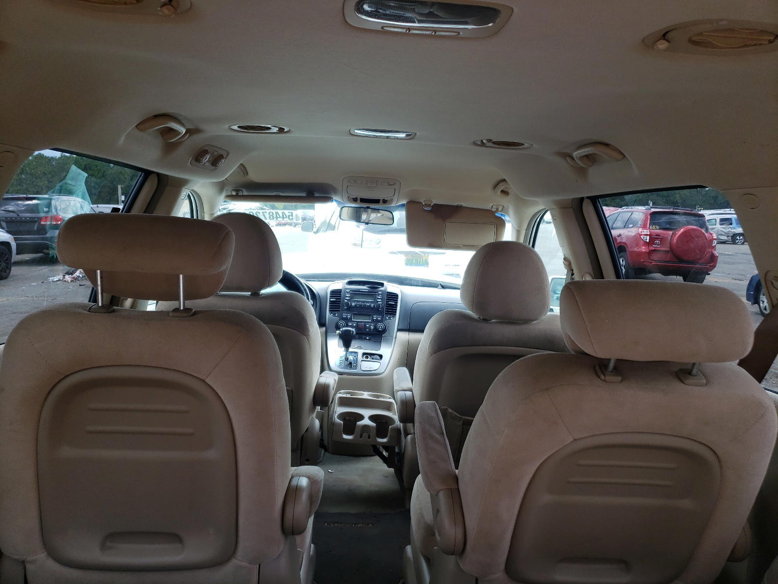 Photo 9 from auction – 2007 HYUNDAI ENTOURAGE with VIN KNDMC233776033031
