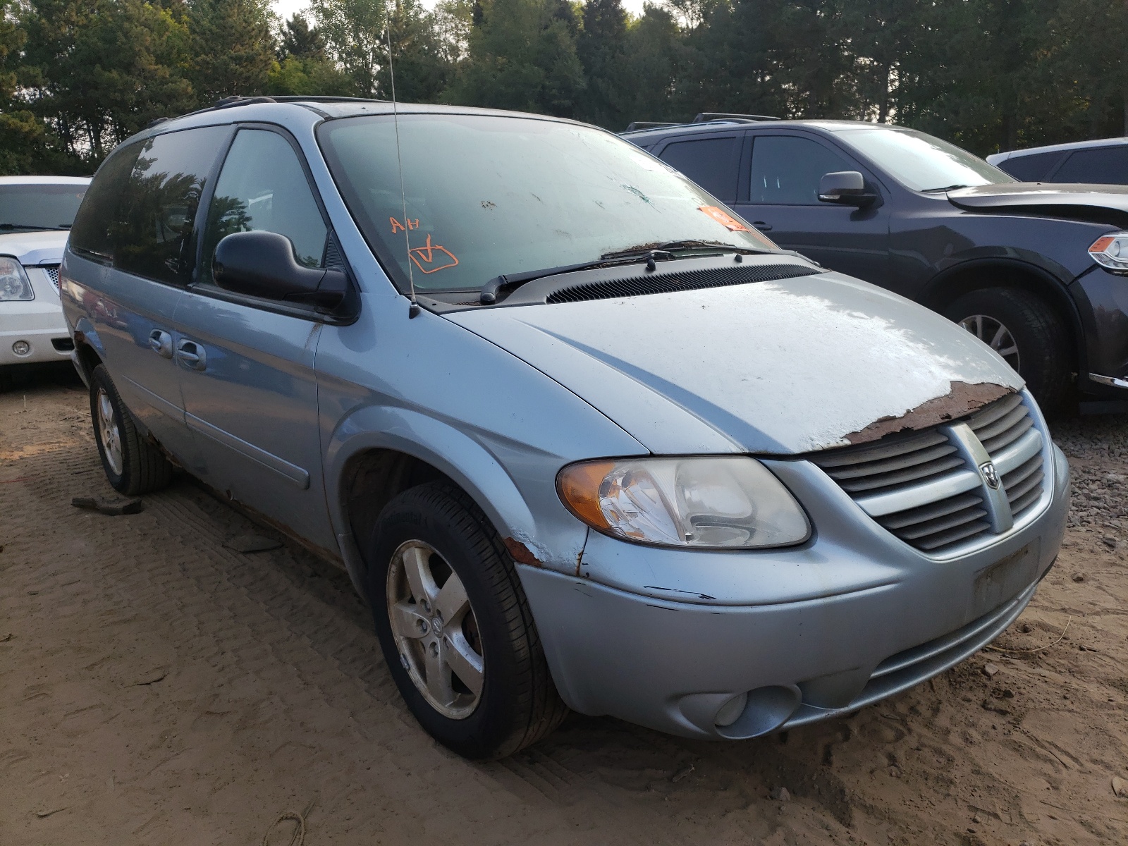Zdjęcie 1 z aukcji – 2006 DODGE GRAND CARA z VIN 2D4GP44L06R883573