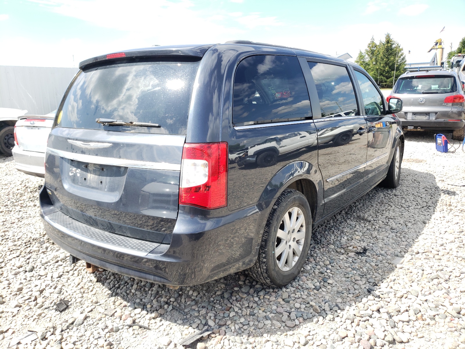 Photo 4 from auction – 2013 CHRYSLER TOWN & COU with VIN 2C4RC1BG0DR675728