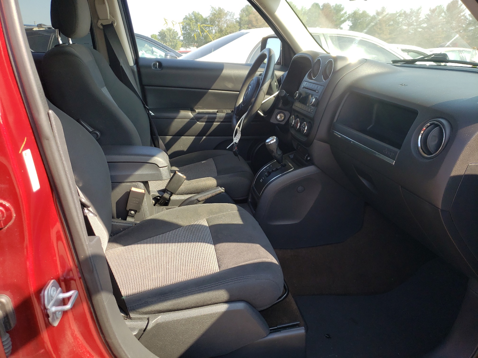 Photo 5 from auction – 2015 JEEP PATRIOT SP with VIN 1C4NJPBA6FD170544