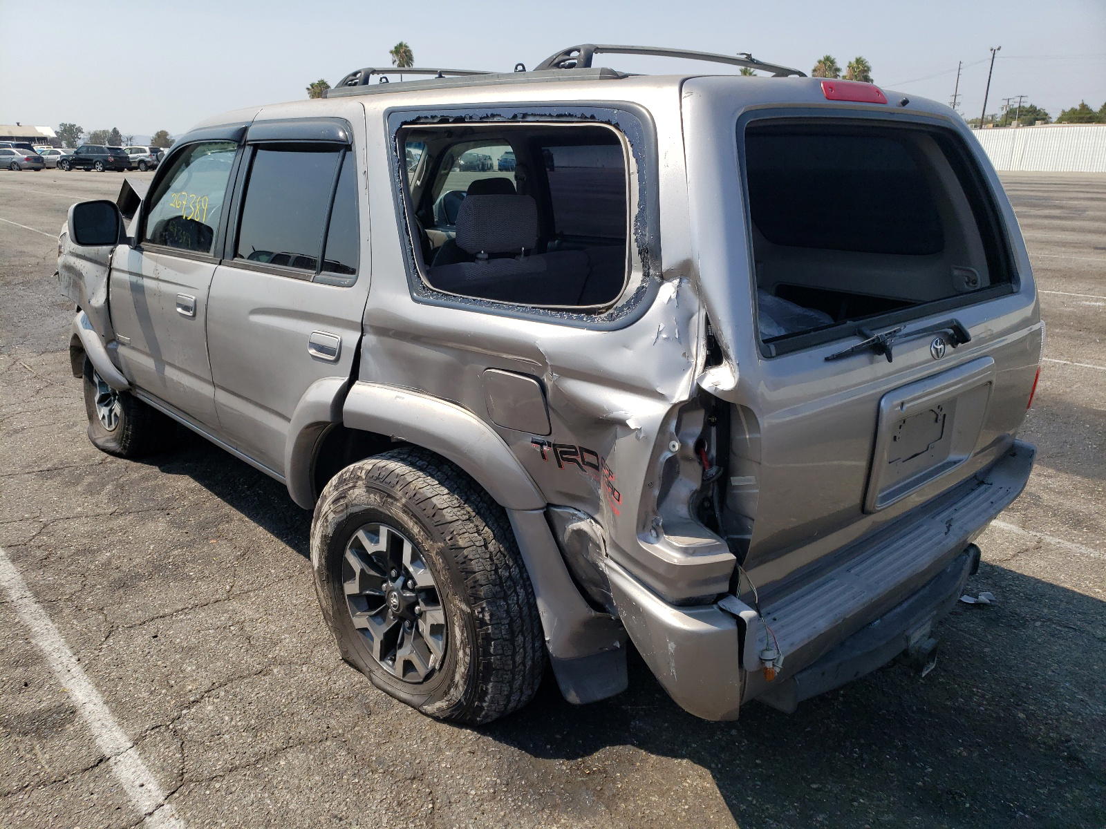 Photo 3 from auction – 2002 TOYOTA 4RUNNER SR with VIN JT3GN86R220257186