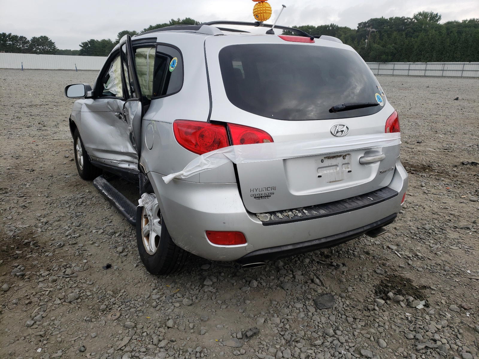 Photo 3 from auction – 2007 HYUNDAI SANTA FE with VIN 5NMSG13DX7H006018