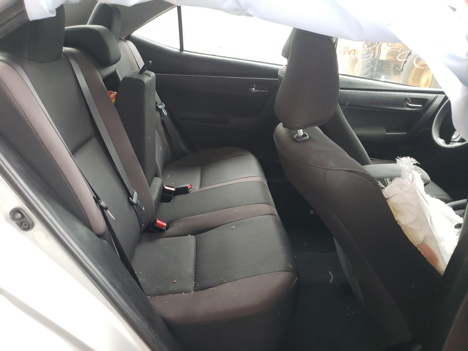 Photo 6 from auction – 2018 TOYOTA COROLLA L with VIN 5YFBURHEXJP791646