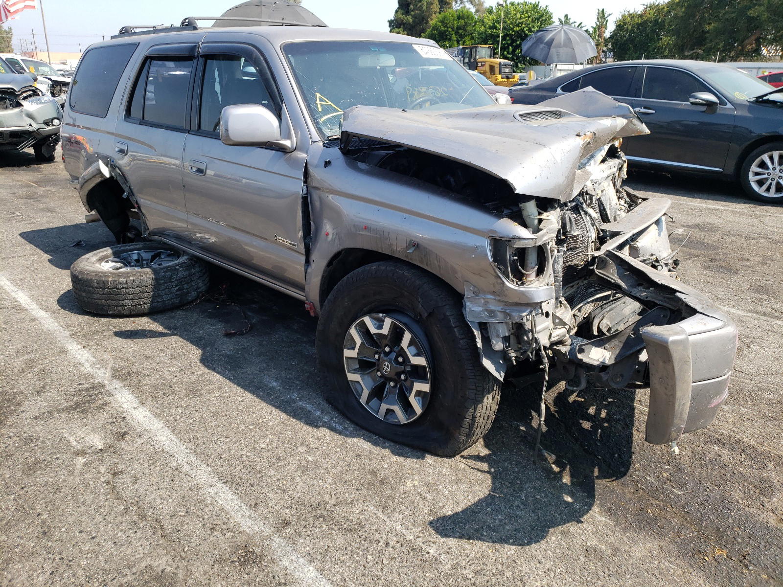 TOYOTA 4RUNNER SR 2002 with VIN JT3GN86R220257186 - Photo from auction