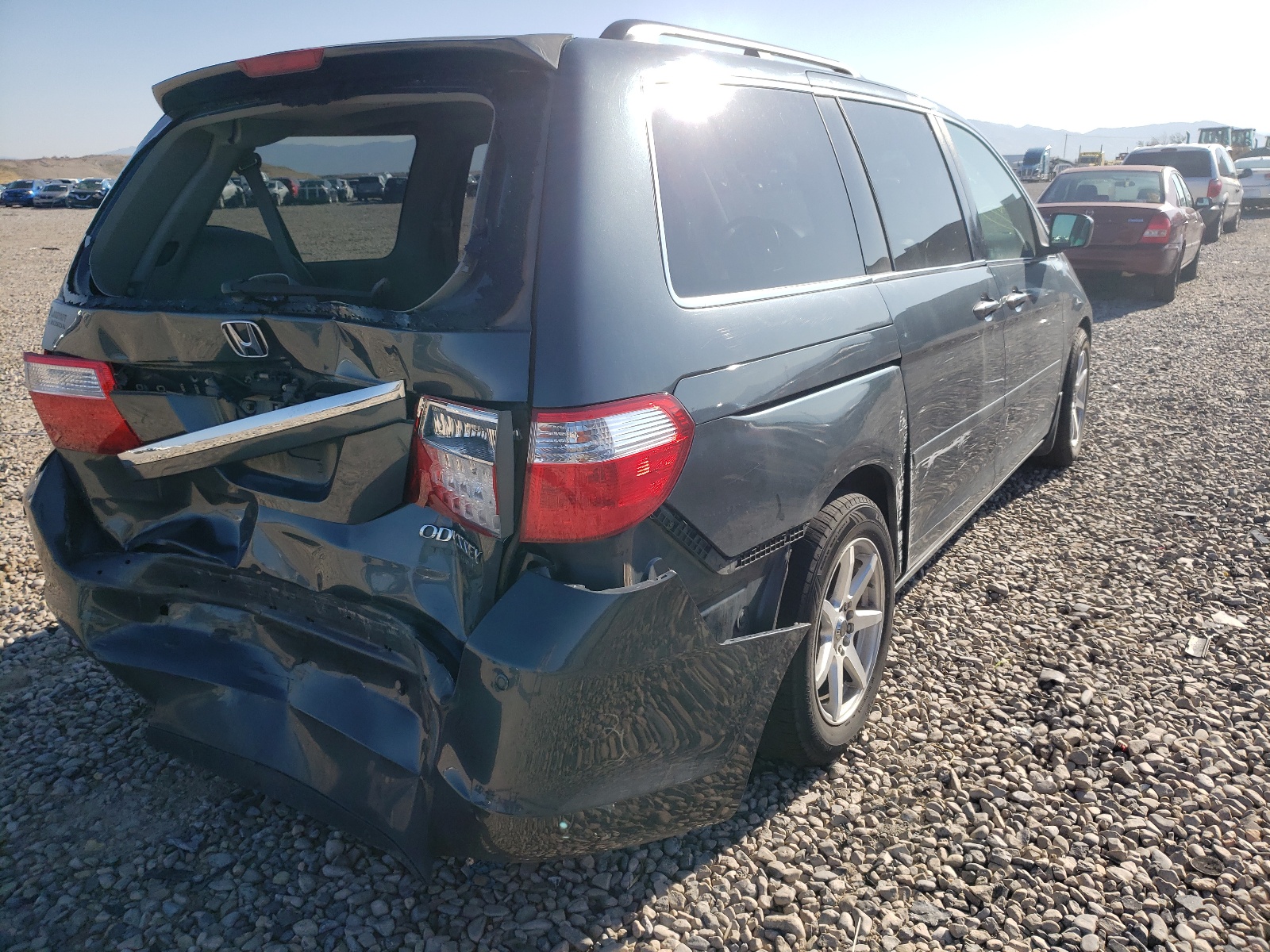 Photo 4 from auction – 2005 HONDA ODYSSEY TO with VIN 5FNRL38875B006347