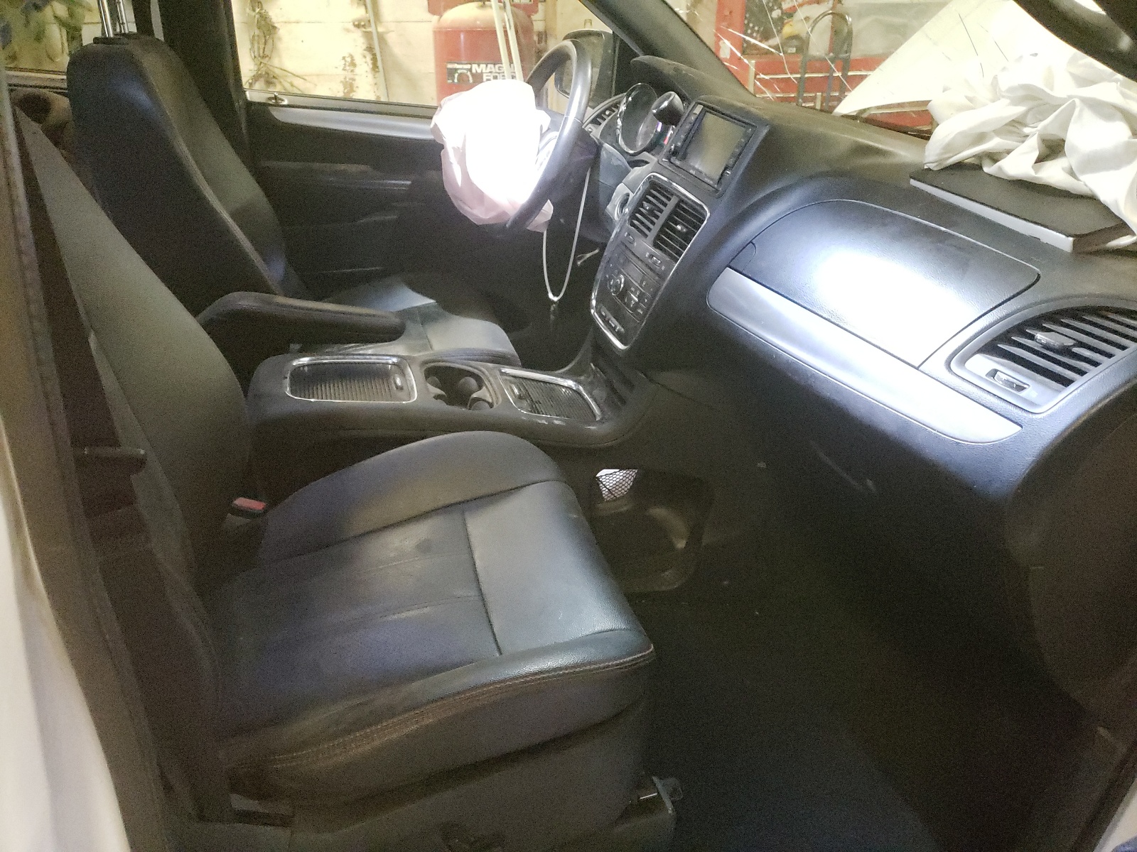 Photo 5 from auction – 2018 DODGE GRAND CARA with VIN 2C4RDGEG1JR339044