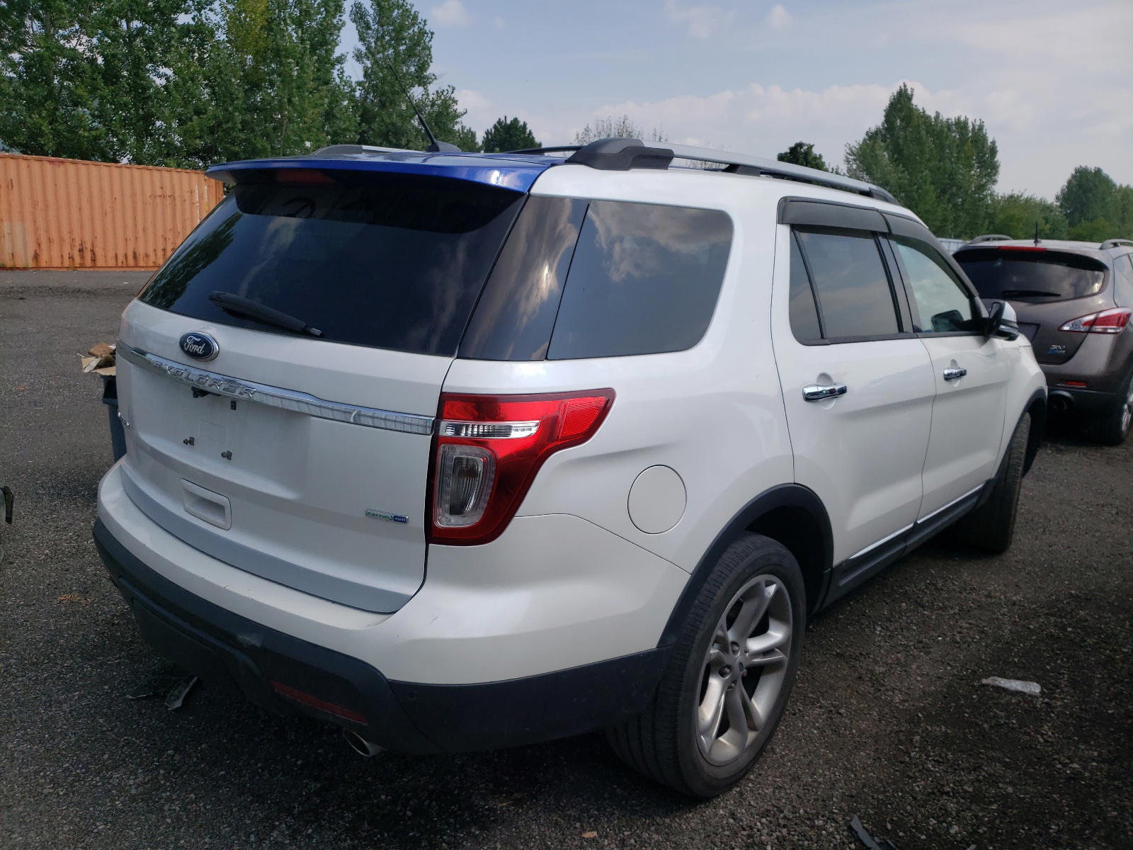 Photo 4 from auction – 2013 FORD EXPLORER L with VIN 1FM5K8F85DGC73939
