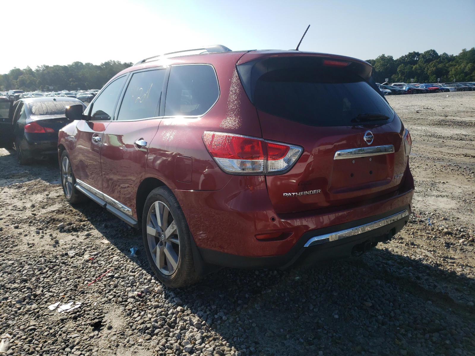 Photo 3 from auction – 2014 NISSAN PATHFINDER with VIN 5N1AR2MN8EC684521