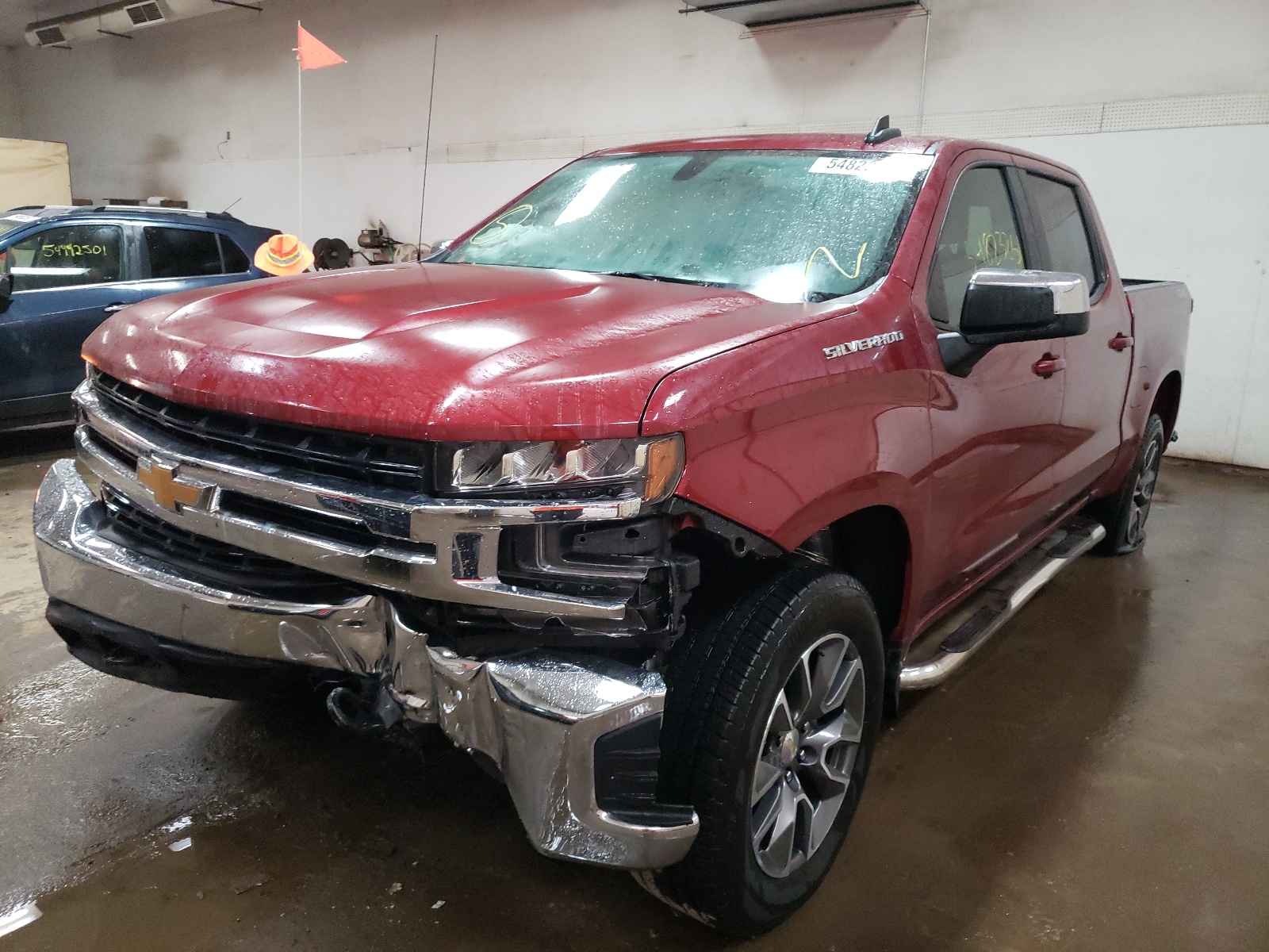 Photo 2 from auction – 2020 CHEVROLET SILVERADO with VIN 3GCUYDED1LG245869