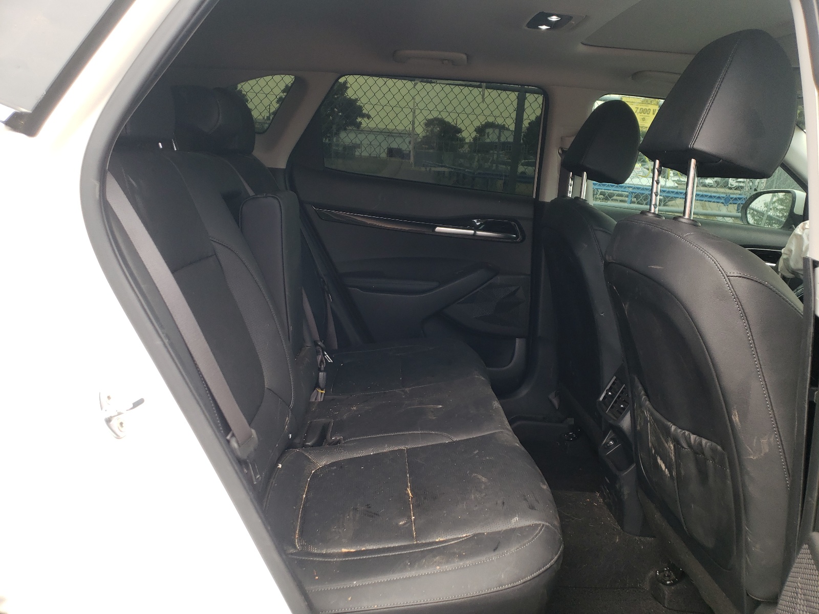 Photo 6 from auction – 2021 KIA SELTOS SX with VIN KNDETCA21M7088150