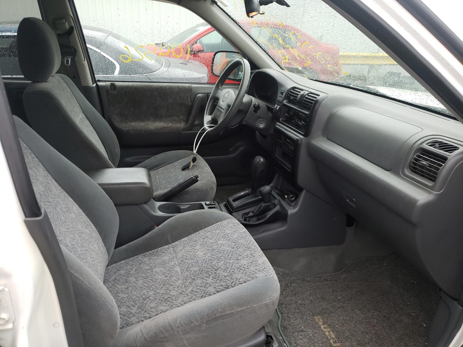 Photo 5 from auction – 2001 ISUZU RODEO S with VIN 4S2DM58W314353553