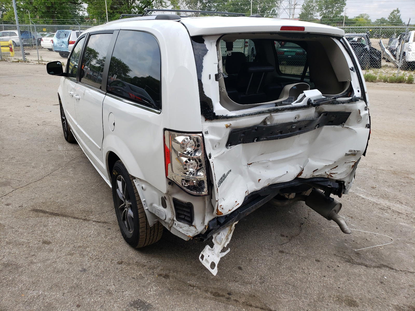 Photo 3 from auction – 2017 DODGE GRAND CARA with VIN 2C4RDGCG0HR827544