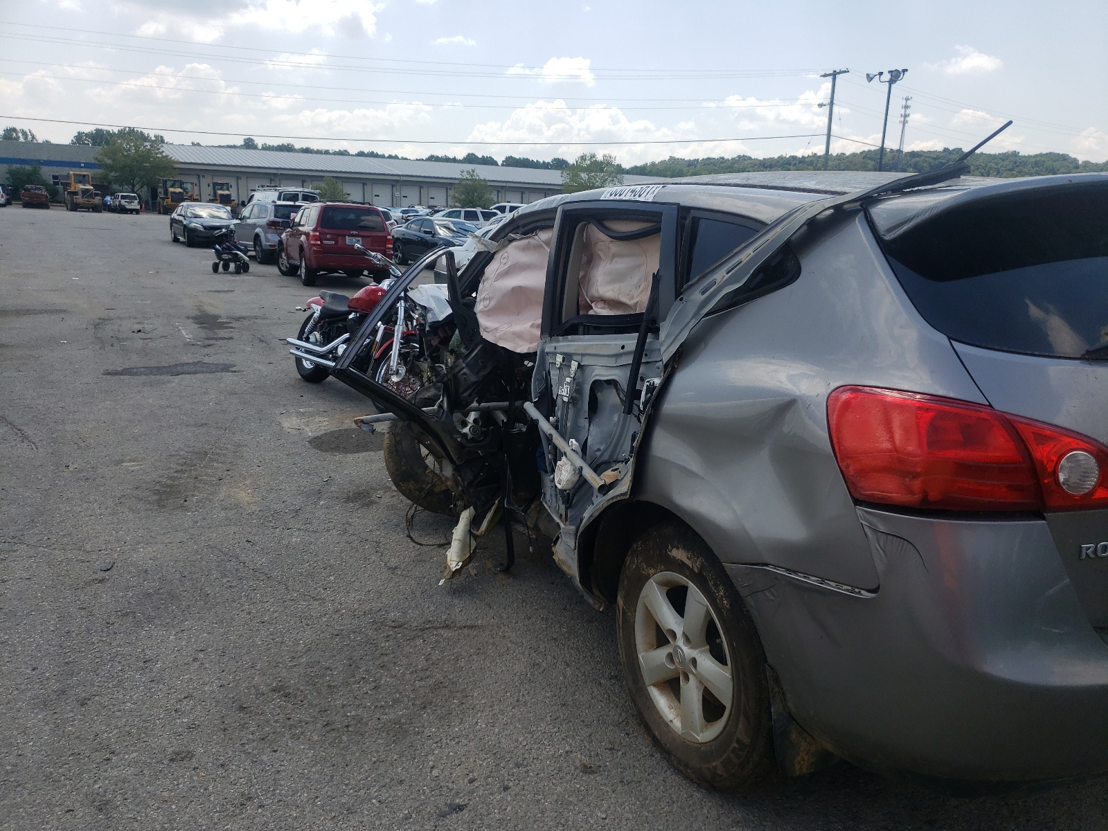 Photo 3 from auction – 2010 NISSAN ROGUE S with VIN JN8AS5MVXAW148323