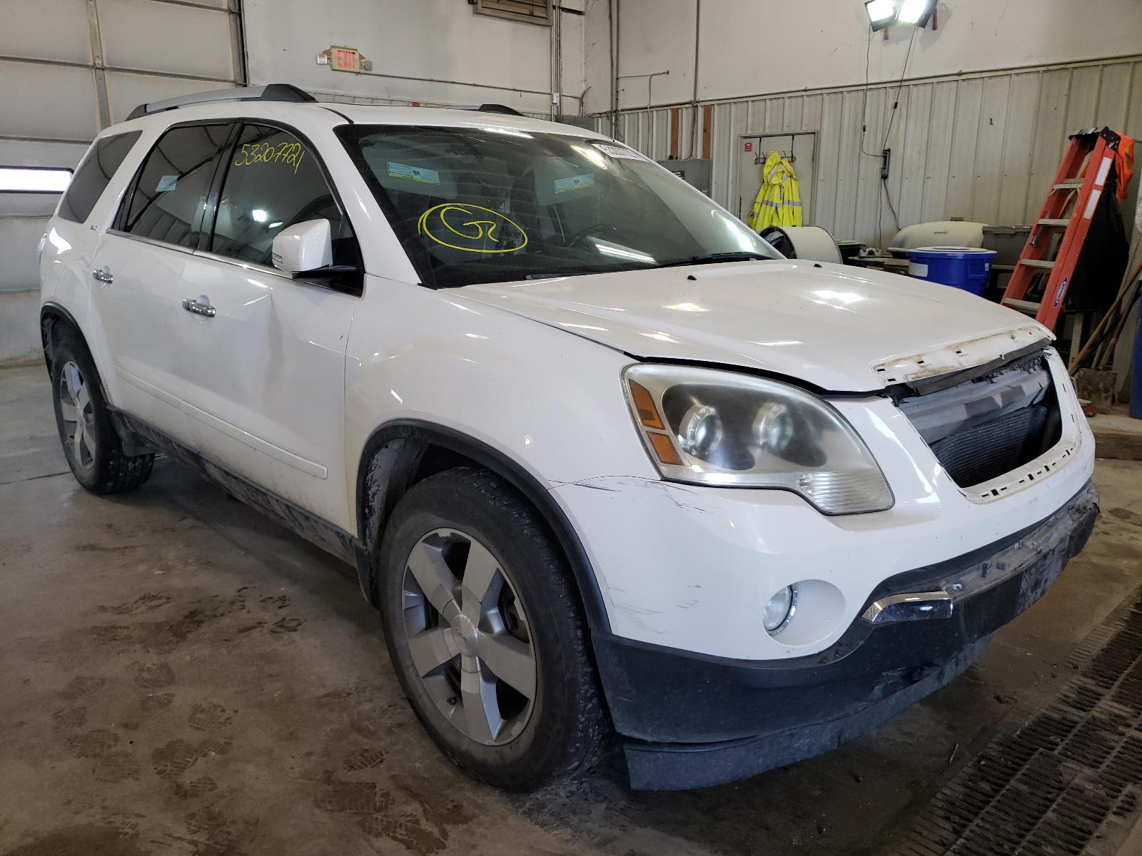 GMC ACADIA SLT 2011 with VIN 1GKKVREDXBJ391024 - Photo from auction