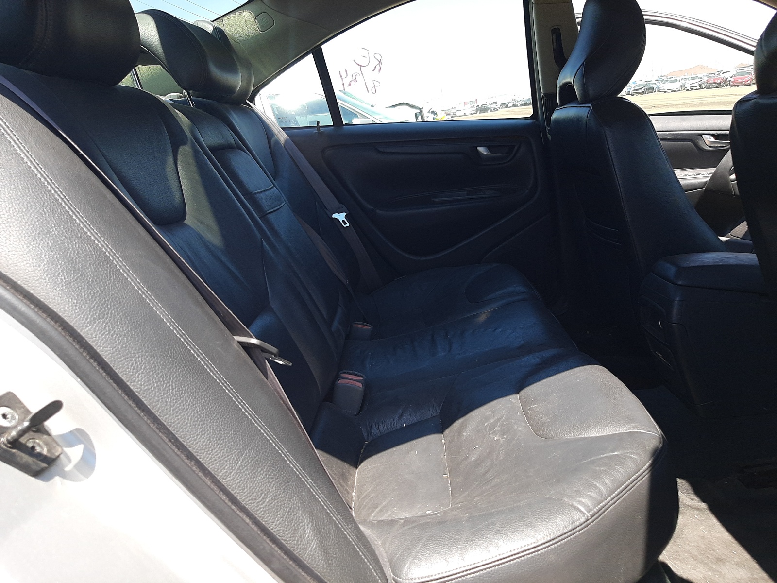 Photo 6 from auction – 2001 VOLVO S60 with VIN YV1RS61R912047643