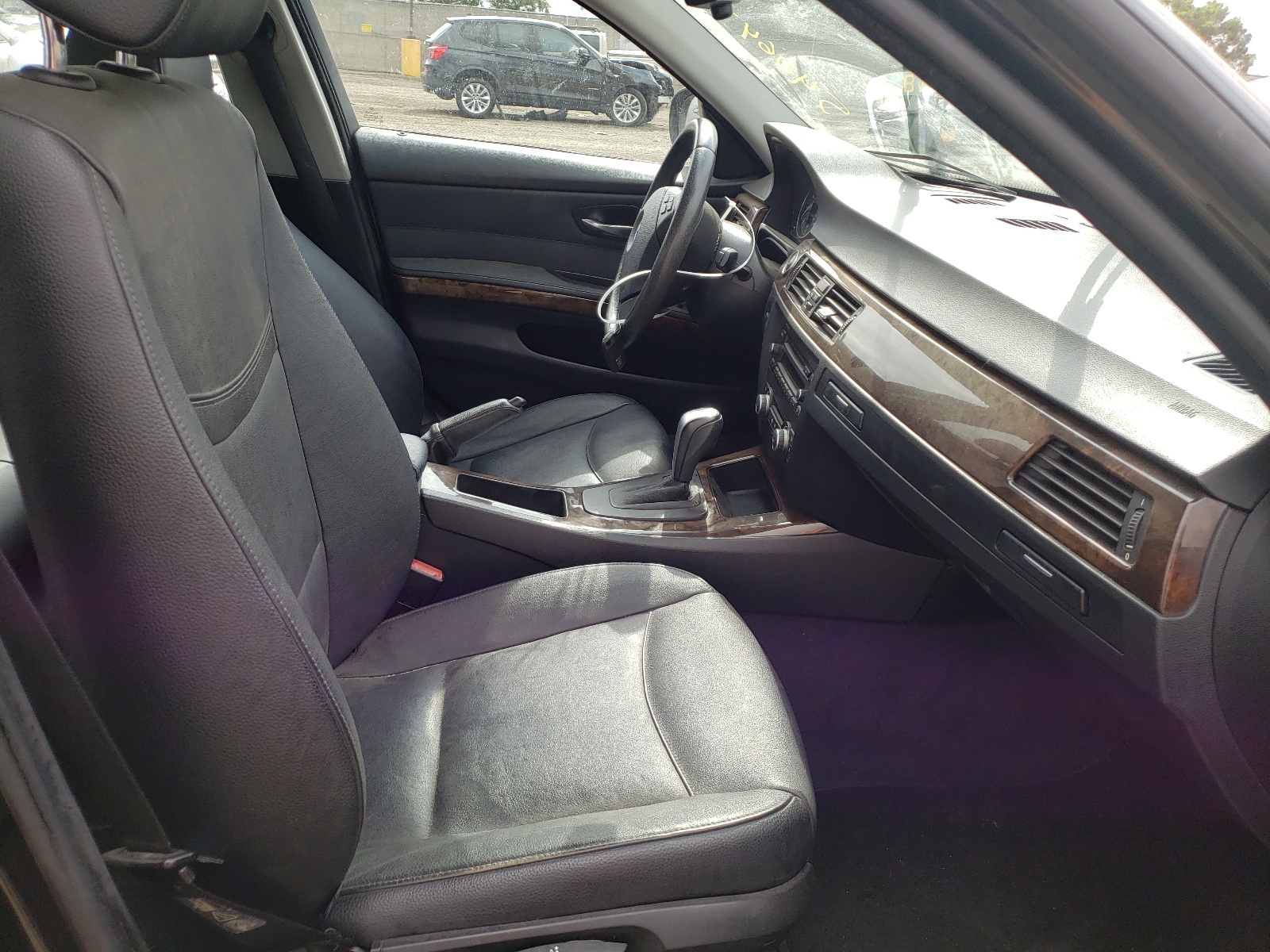 Photo 5 from auction – 2010 BMW 328 I SULE with VIN WBAPH5C53AA438905