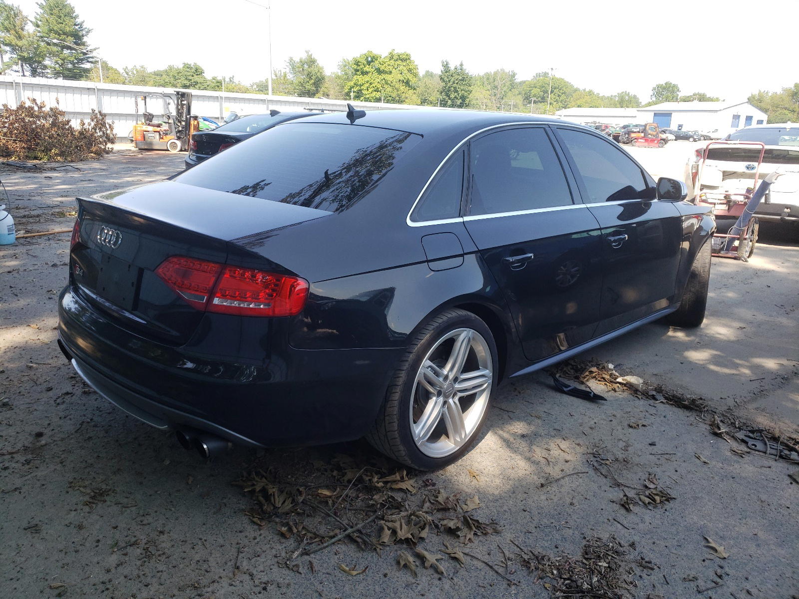 Photo 4 from auction – 2012 AUDI S4 PREMIUM with VIN WAUBGAFL8CA043542