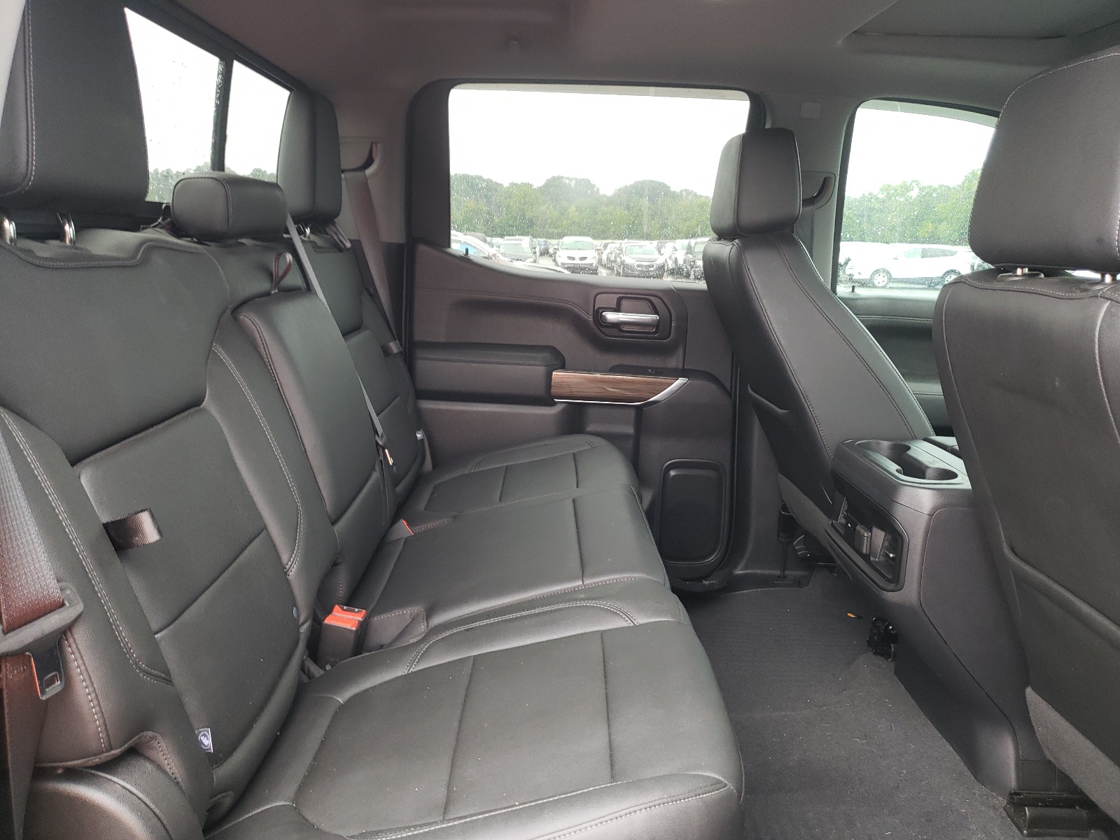 Photo 6 from auction – 2019 CHEVROLET SILVERADO with VIN 3GCUYEED6KG233673