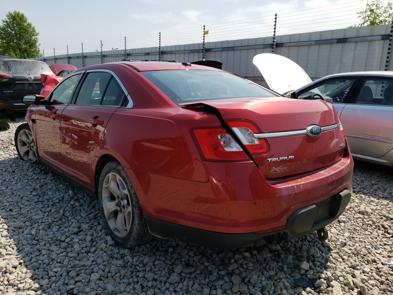 Photo 3 from auction – 2010 FORD TAURUS SEL with VIN 1FAHP2EW5AG125484