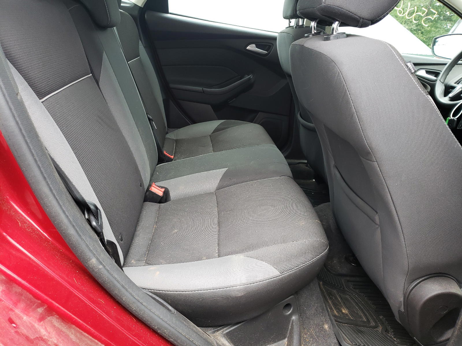 Photo 6 from auction – 2013 FORD FOCUS SE with VIN 1FADP3K24DL378183