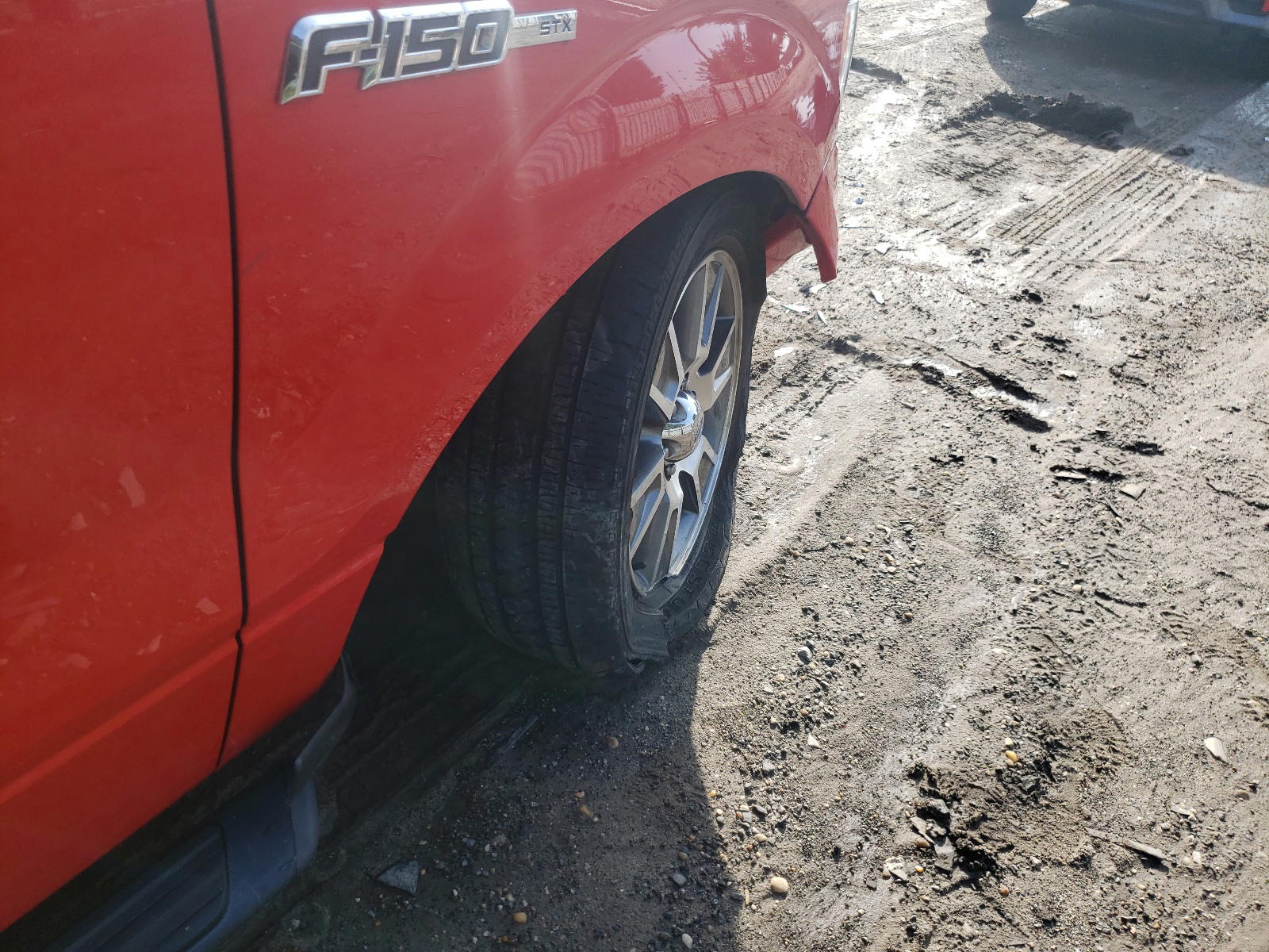 Photo 9 from auction – 2014 FORD F150 SUPER with VIN 1FTFX1EF3EKD49948