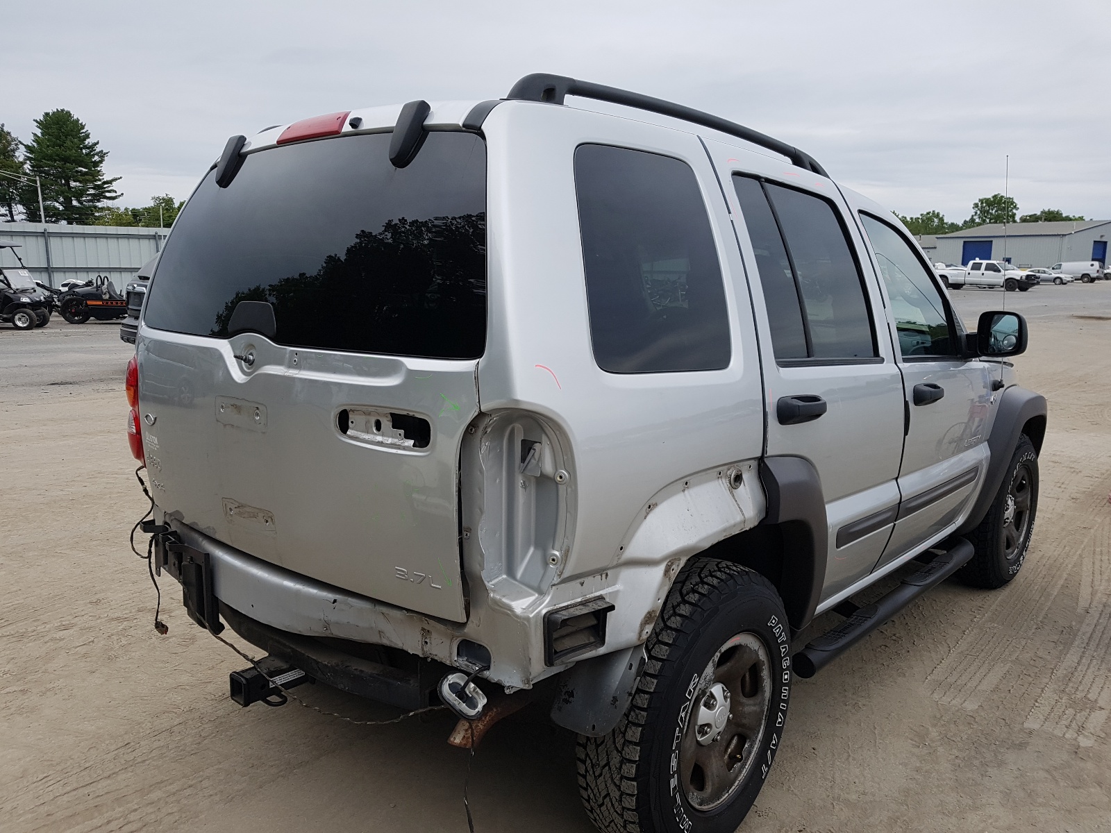 Photo 4 from auction – 2004 JEEP LIBERTY SP with VIN 1J4GL48KX4W203803