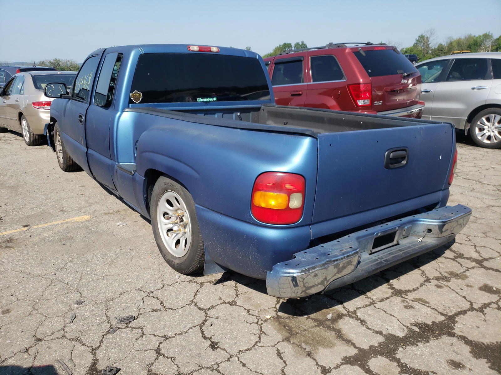 Photo 3 from auction – 2000 CHEVROLET SILVERADO with VIN 2GCEC19V5Y1352539