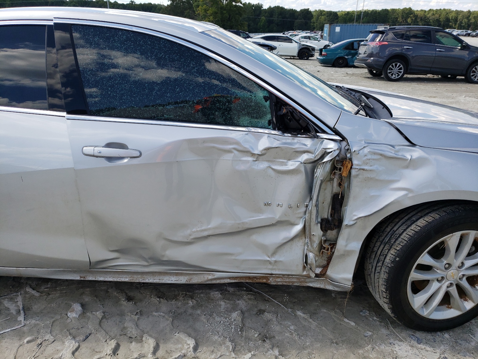 Photo 9 from auction – 2018 CHEVROLET MALIBU LT with VIN 1G1ZD5STXJF247498