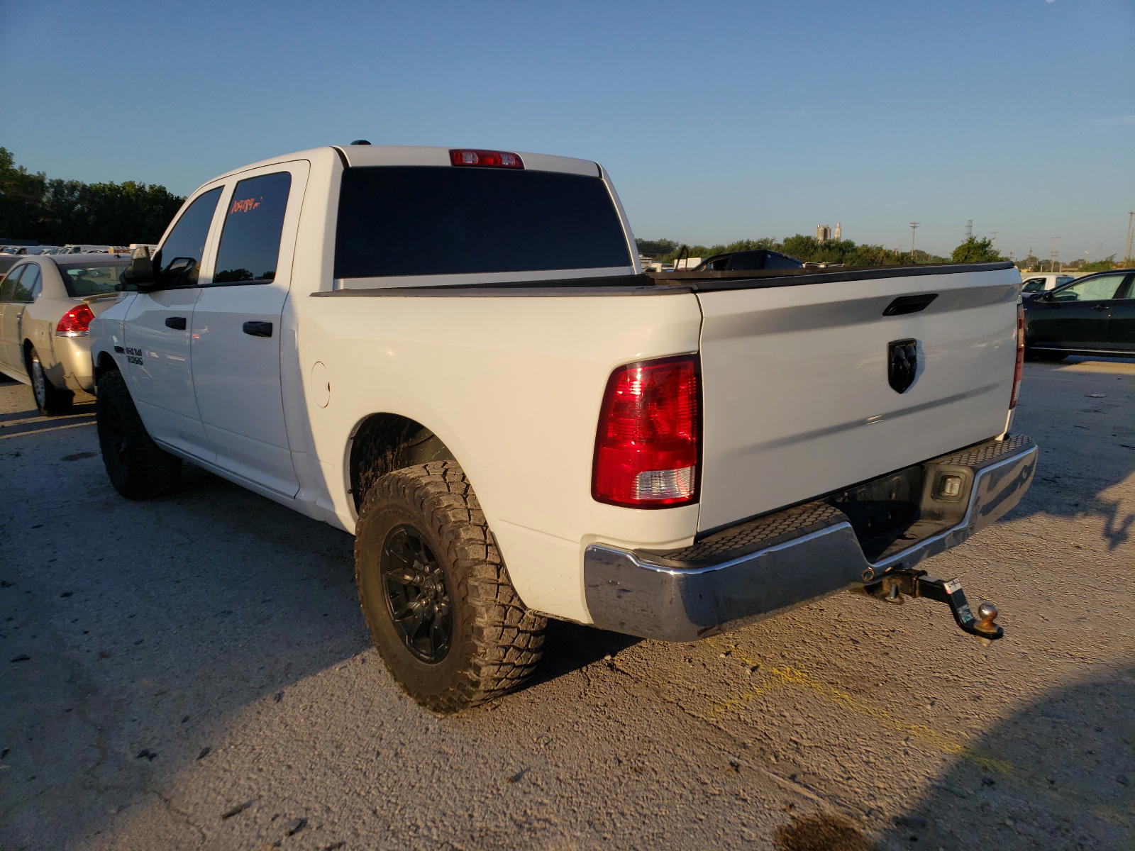 Photo 3 from auction – 2015 RAM 1500 ST with VIN 1C6RR7KM2FS737162