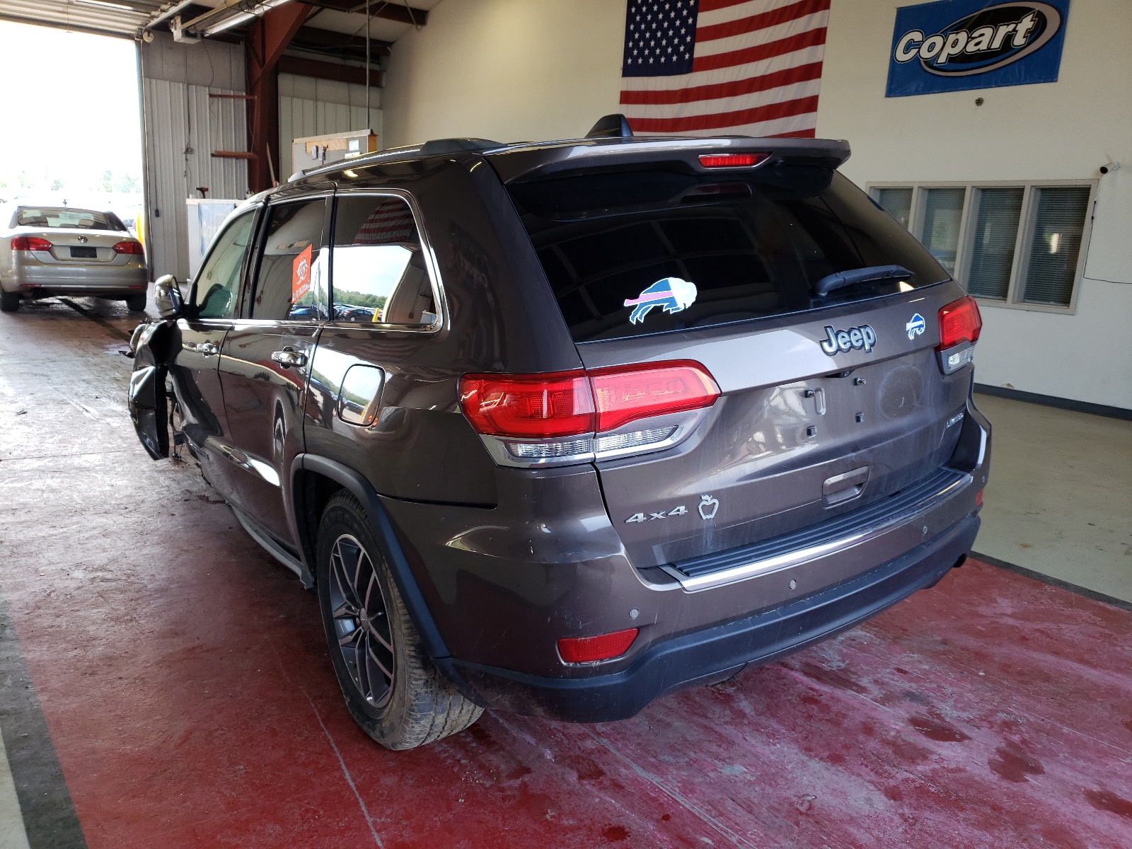 Photo 3 from auction – 2018 JEEP GRAND CHER with VIN 1C4RJFBG0JC215508
