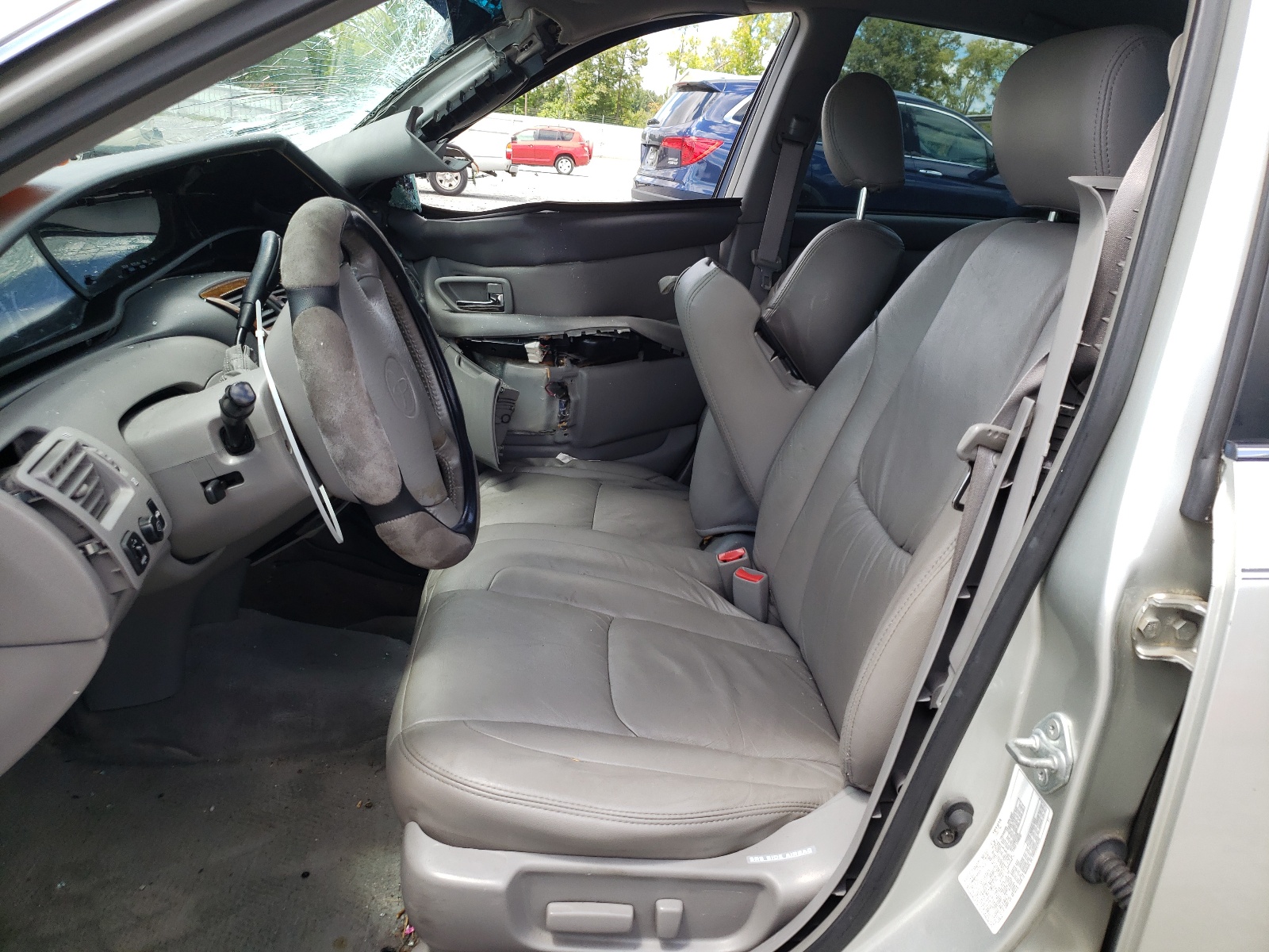 Photo 5 from auction – 2000 TOYOTA AVALON XL with VIN 4T1BF28B2YU078384