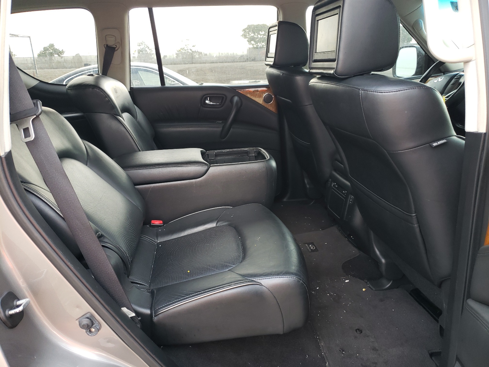 Photo 6 from auction – 2013 INFINITI QX56 with VIN JN8AZ2NF5D9531283