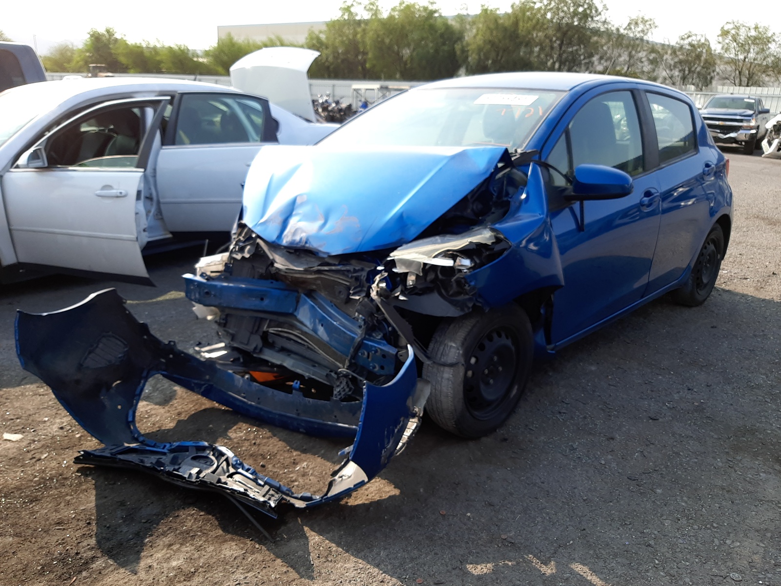 Photo 2 from auction – 2015 TOYOTA YARIS with VIN VNKKTUD39FA034864