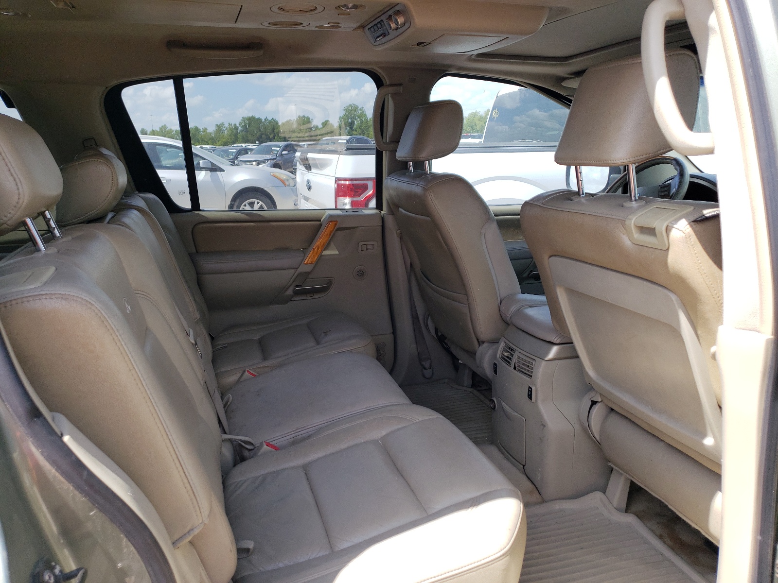 Photo 6 from auction – 2005 INFINITI QX56 with VIN 5N3AA08A55N805312