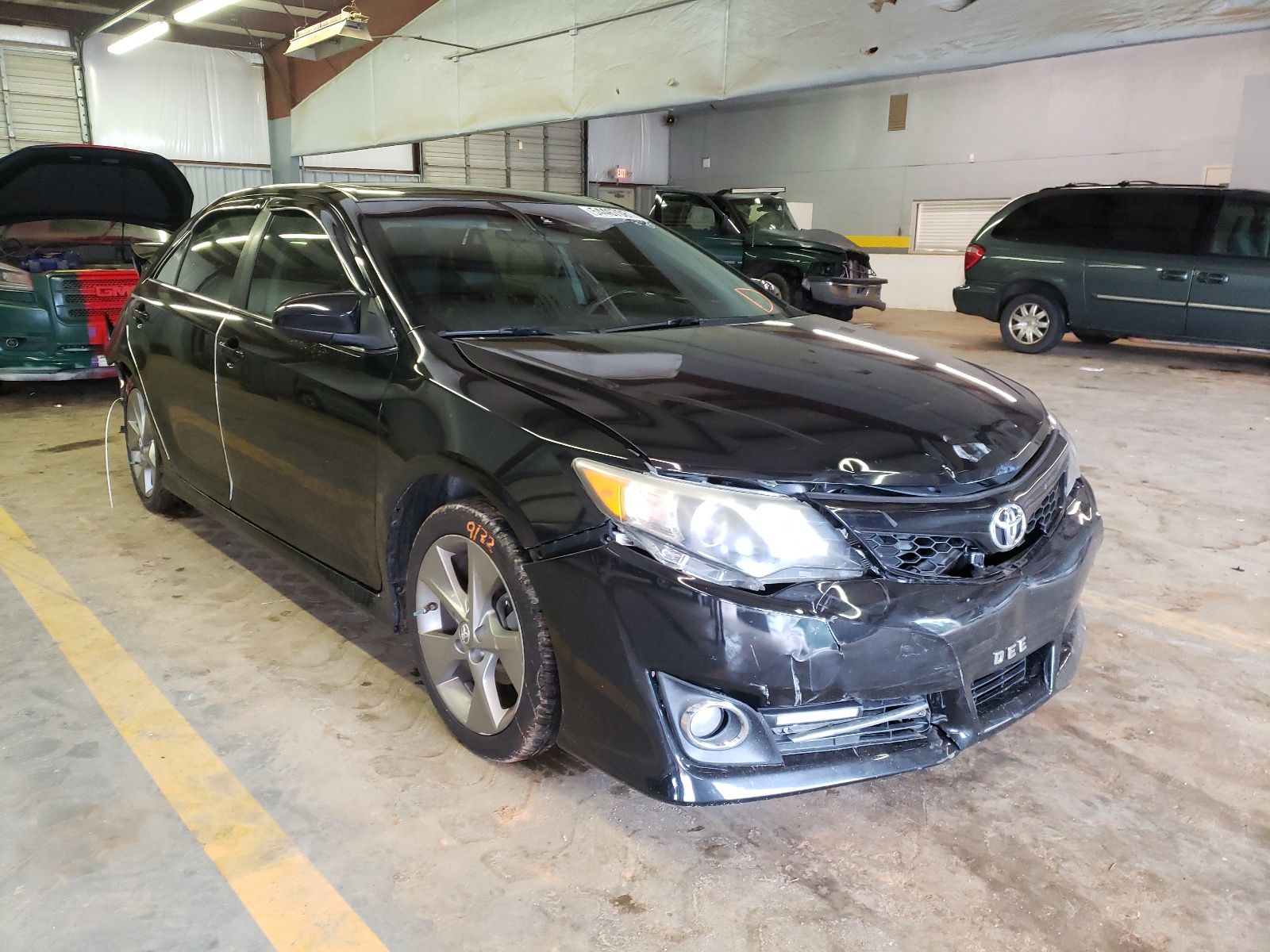 TOYOTA CAMRY BASE 2012 z numerem VIN 4T1BF1FK8CU191312 - Zdjęcie z aukcji
