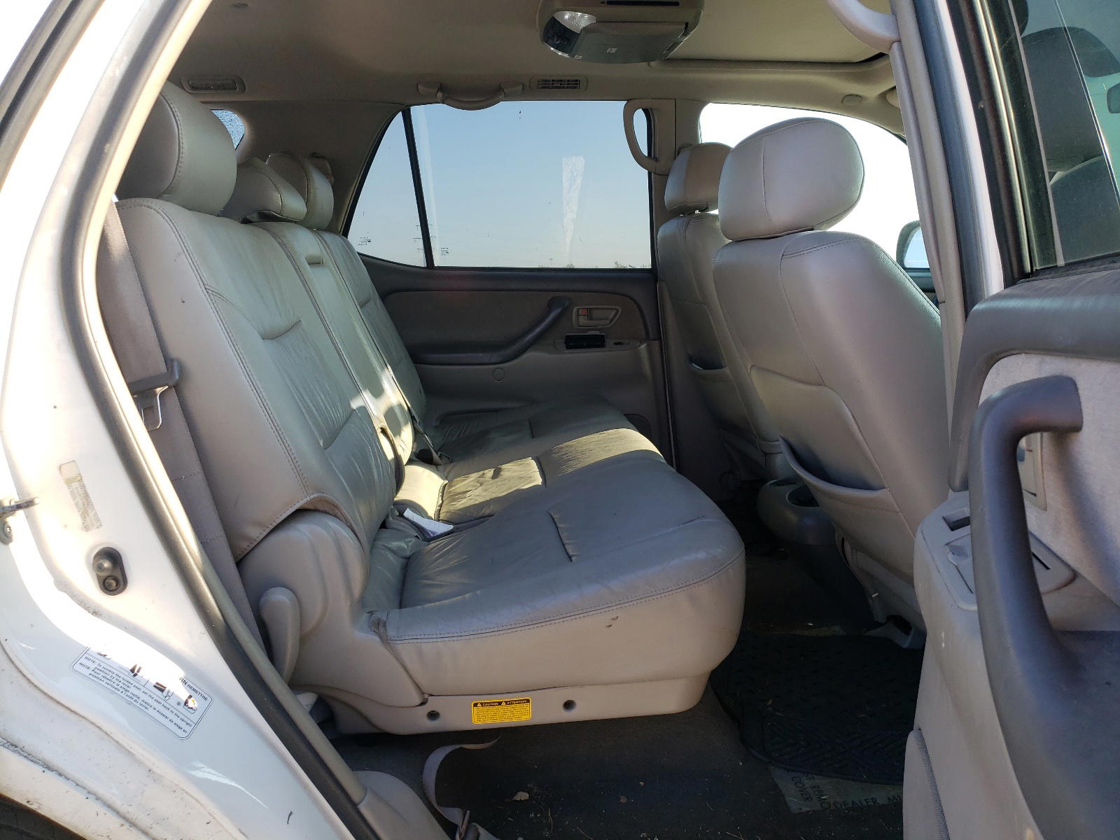 Photo 6 from auction – 2004 TOYOTA SEQUOIA SR with VIN 5TDBT44A34S227955
