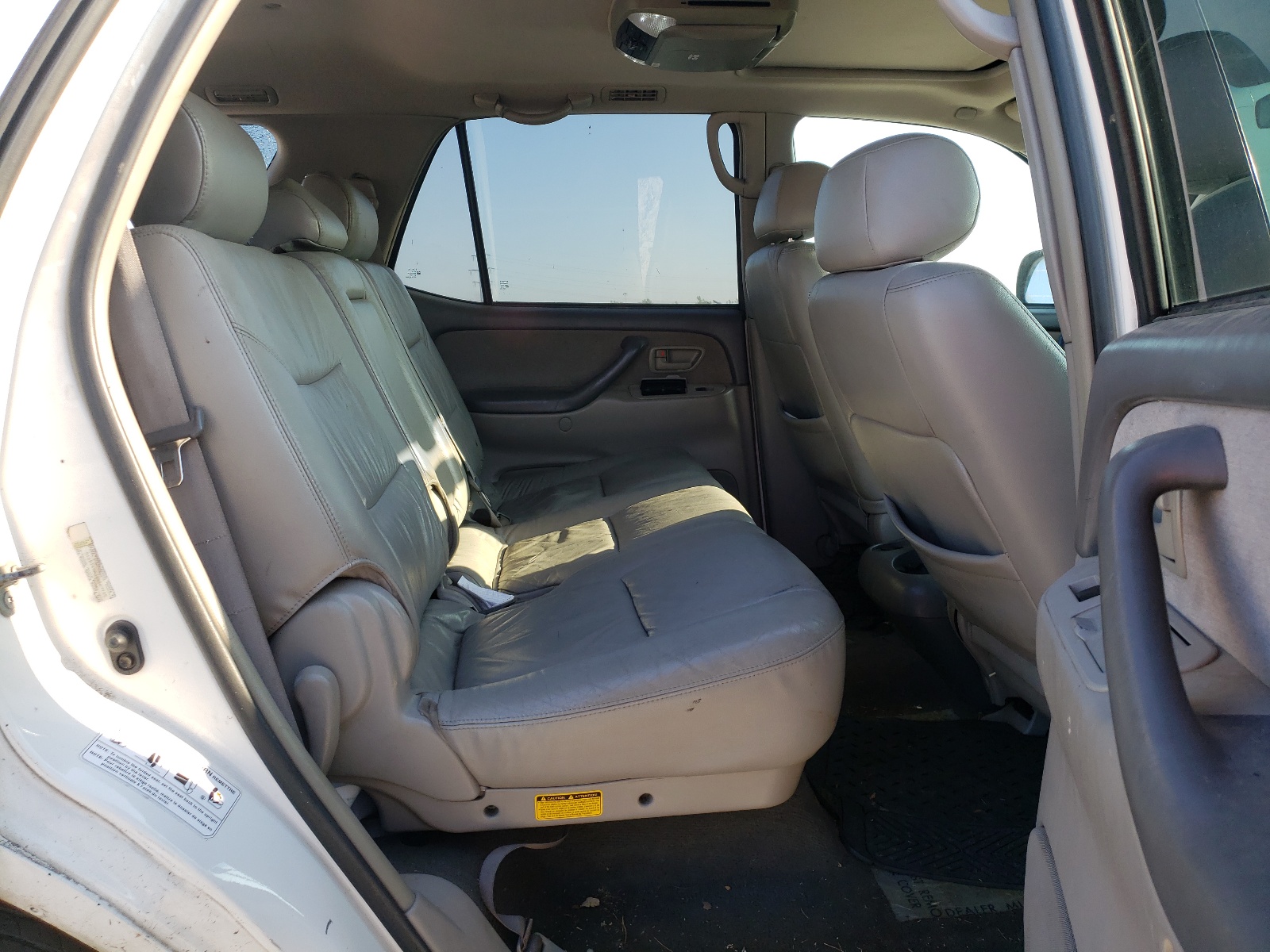 صورة رقم 6 من المزاد - 2004 TOYOTA SEQUOIA SR مع VIN 5TDBT44A34S227955