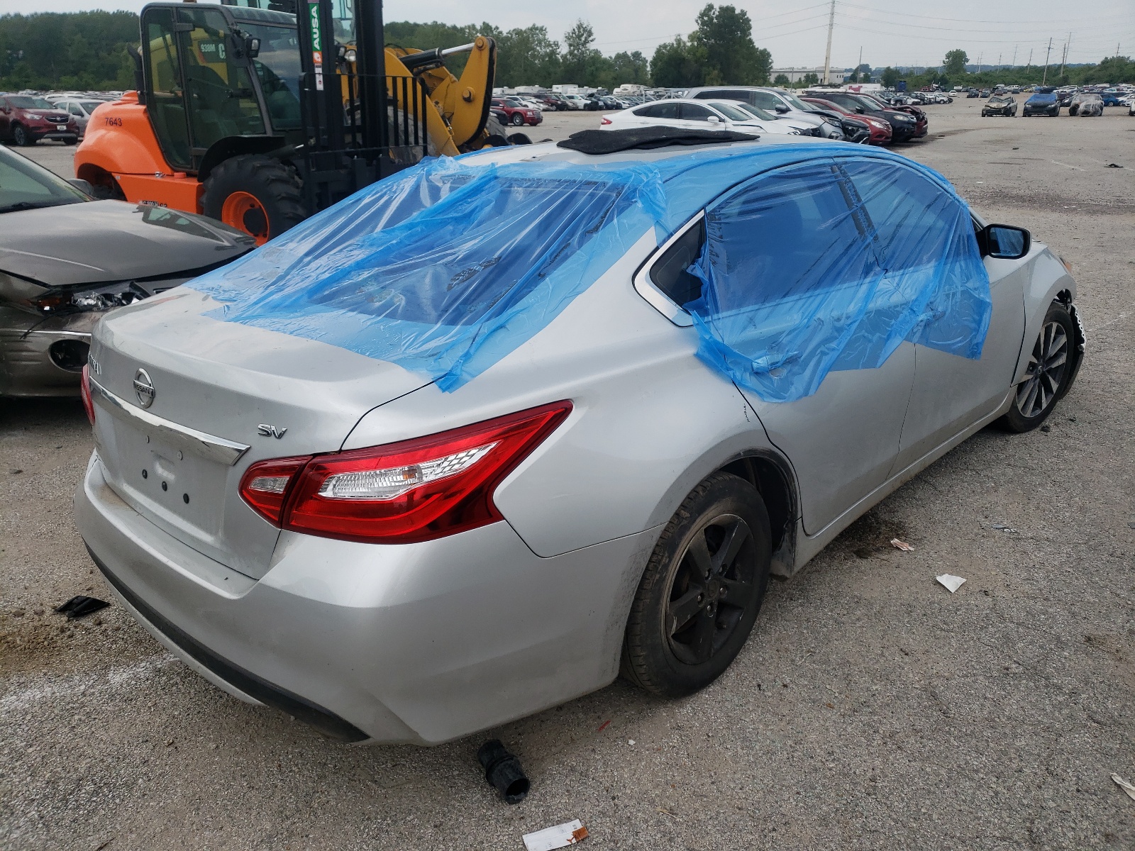 Photo 4 from auction – 2017 NISSAN ALTIMA 2.5 with VIN 1N4AL3AP4HC217883