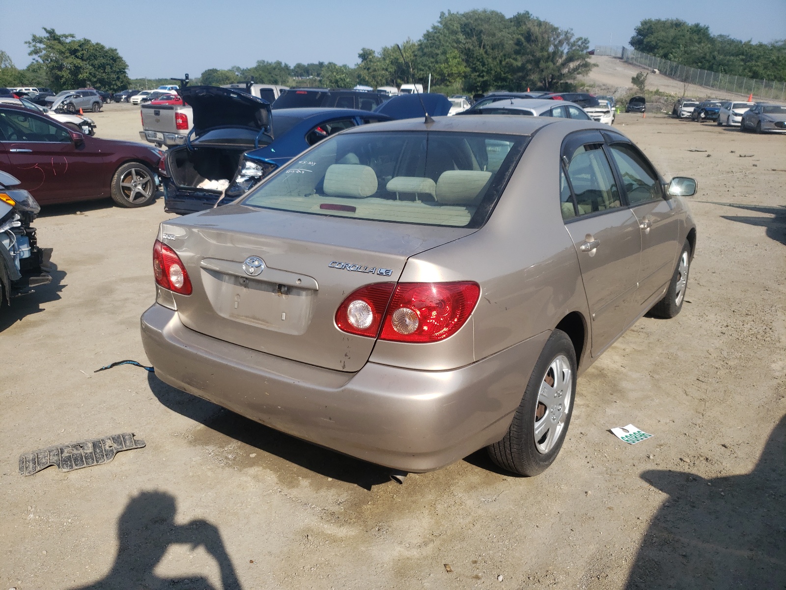 Foto 4 de la subasta – 2005 TOYOTA COROLLA CE con VIN 2T1BR30E05C463880