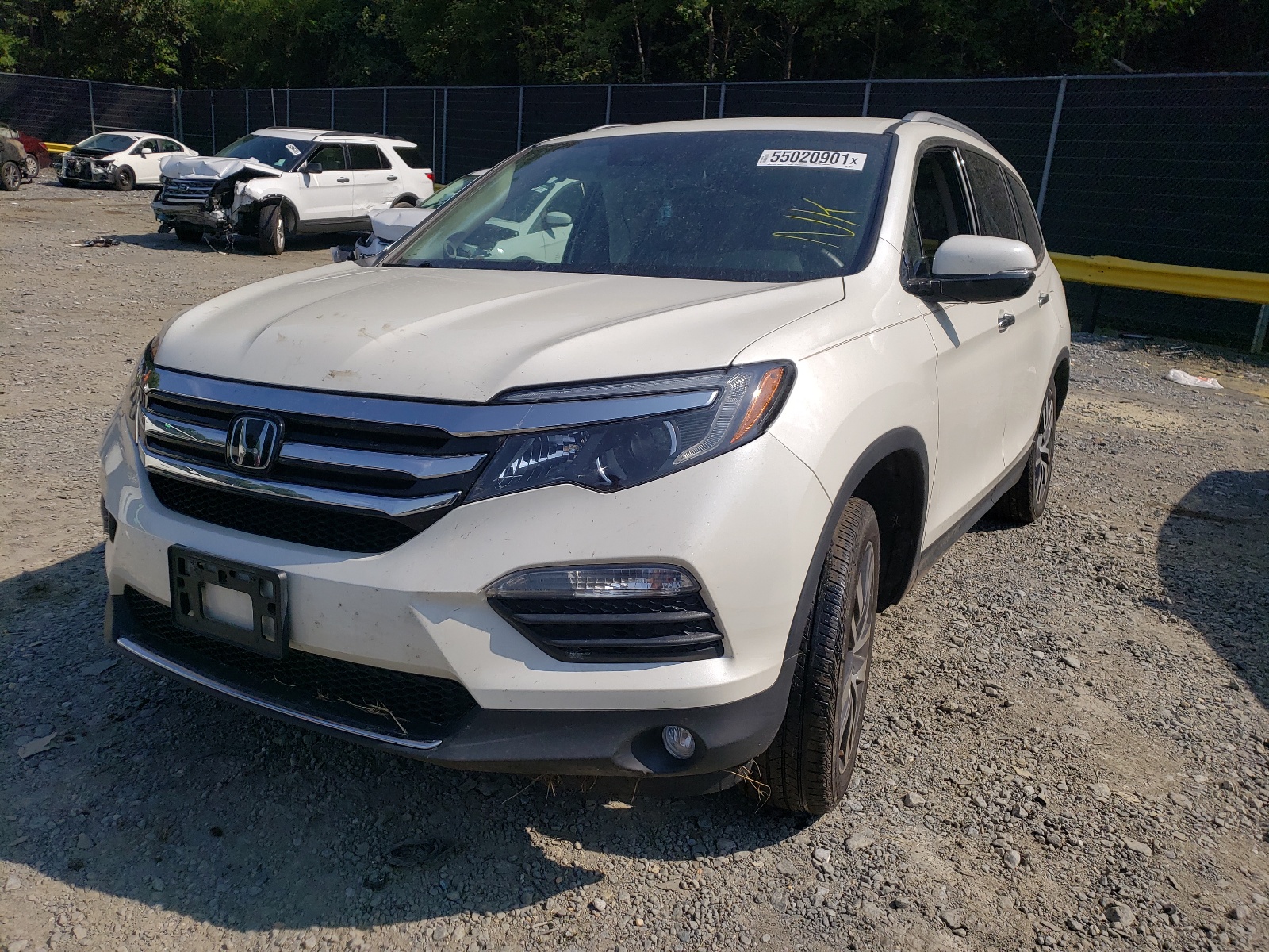 Photo 2 from auction – 2017 HONDA PILOT TOUR with VIN 5FNYF6H96HB026168
