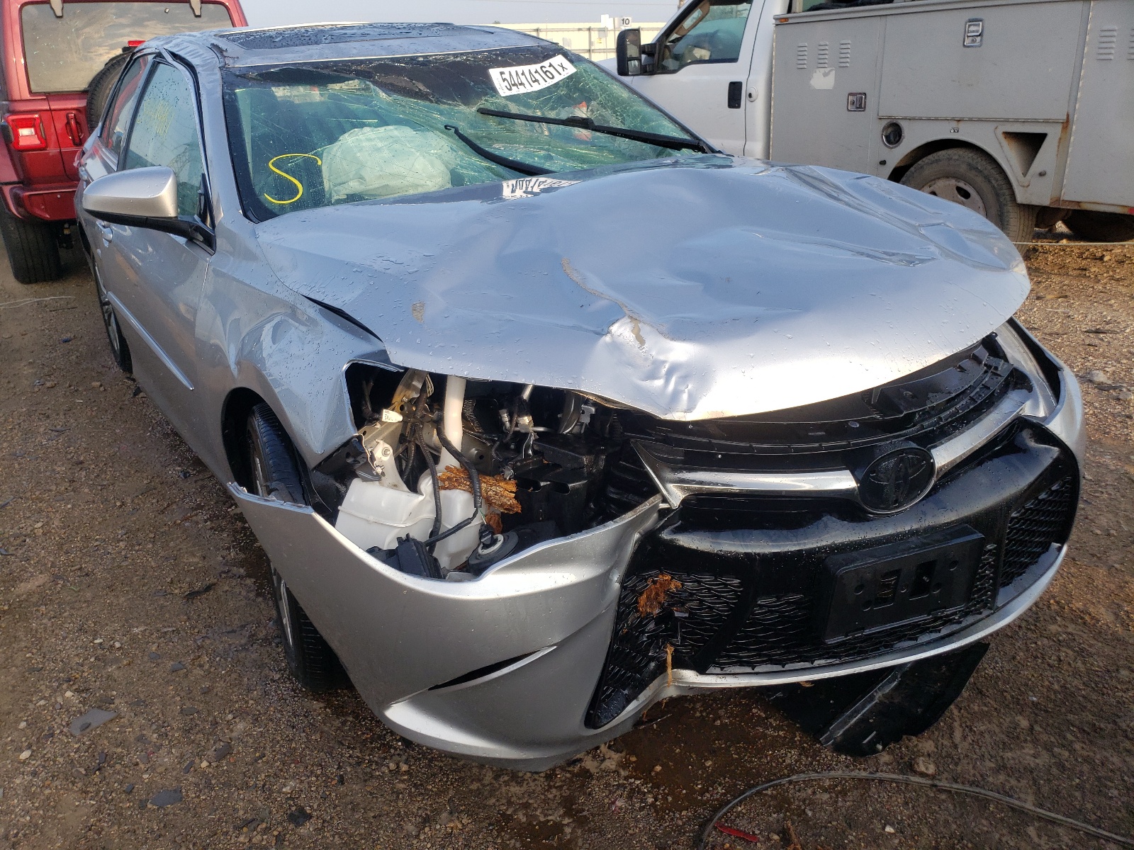 TOYOTA CAMRY LE 2017 with VIN 4T1BF1FKXHU328452 - Photo from auction