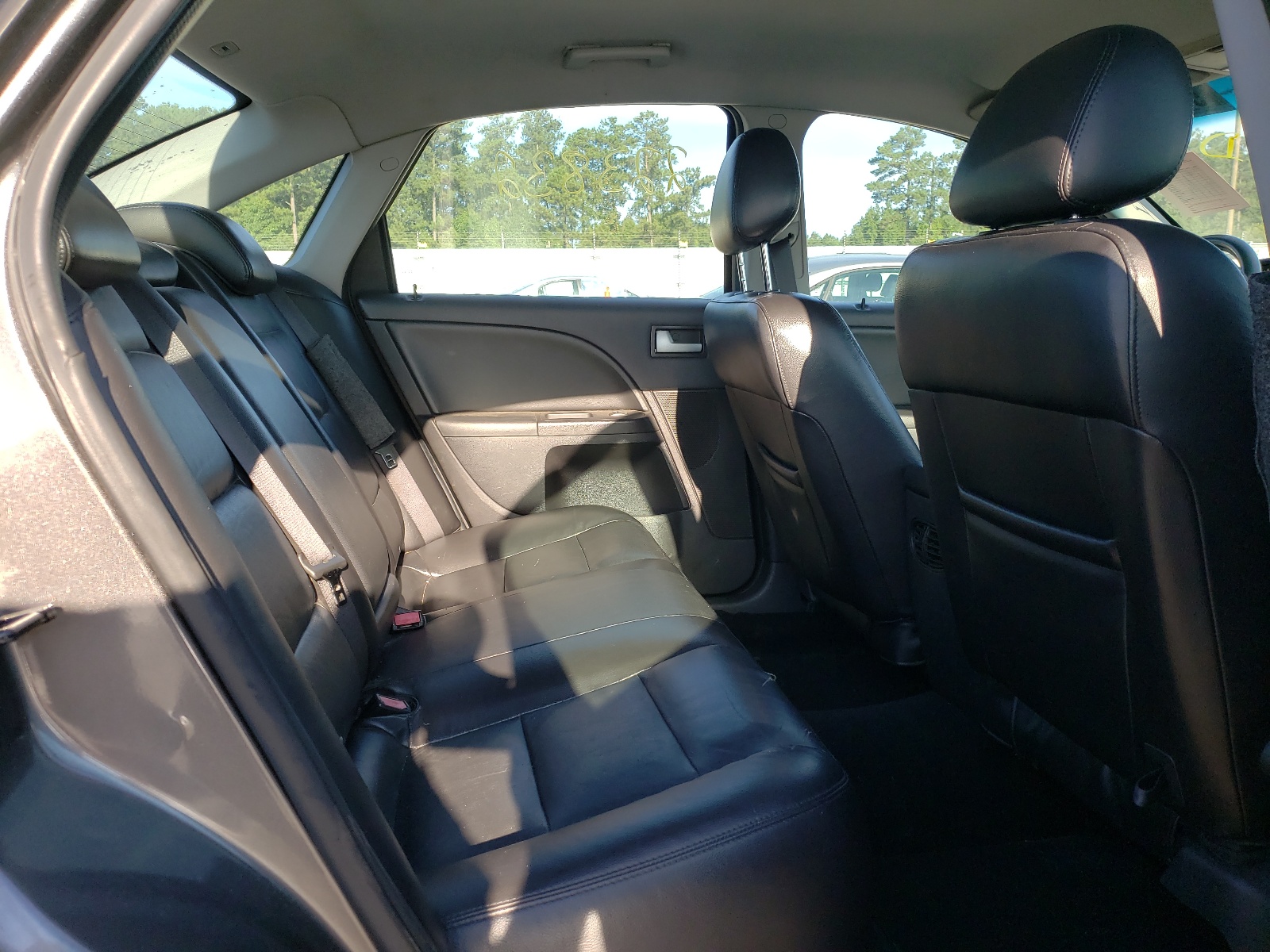 Photo 6 from auction – 2005 FORD FIVE HUNDR with VIN 1FAFP25185G131300